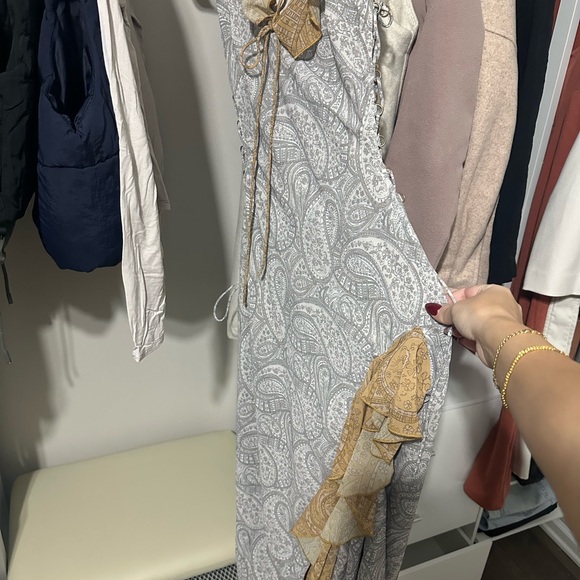 House of CB Gray and Gold Patterned Dress like new - Picture 3 of 3